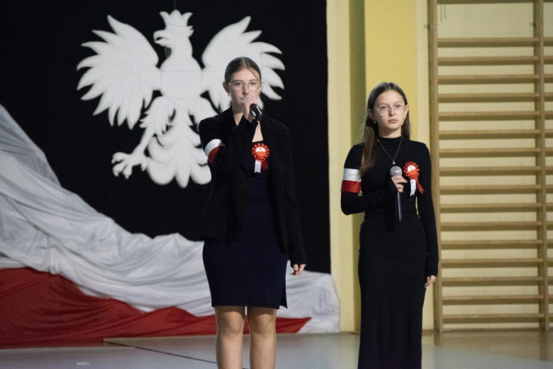 Wystepy artystyczne uczniów ze Szkoły Podstawowej w Miękini