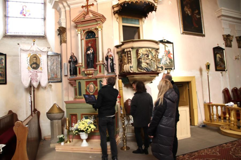 Odbiory prac w parafii w Piekarach oraz kościele w Lusinie