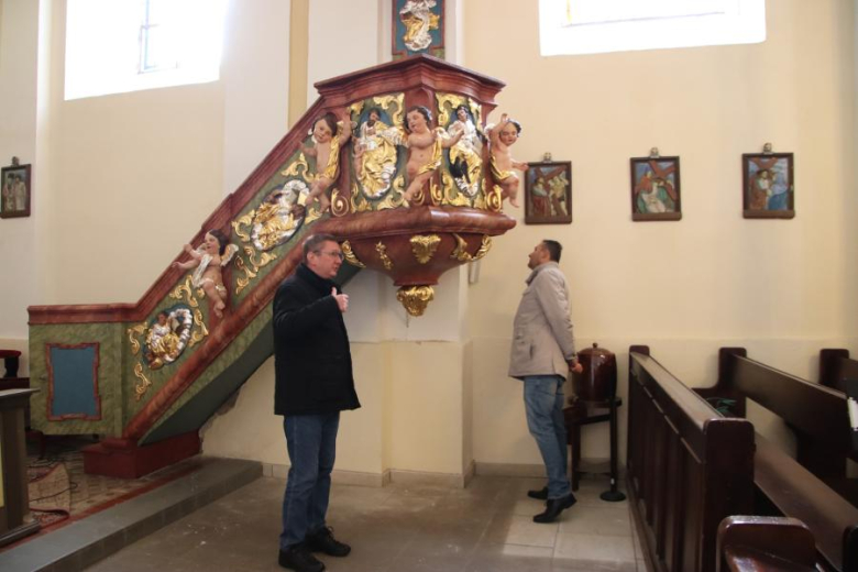 Odbiory prac w parafii w Piekarach oraz kościele w Lusinie