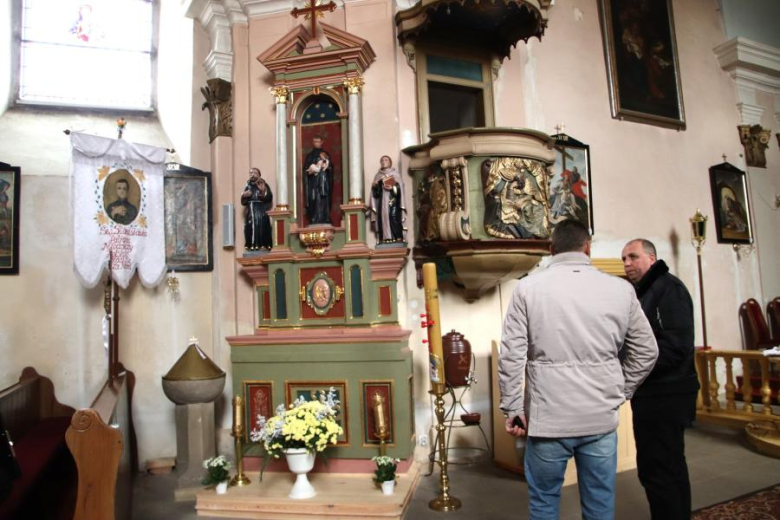 Odbiory prac w parafii w Piekarach oraz kościele w Lusinie