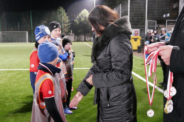 Turniej Mikołajkowy na średzkim orliku