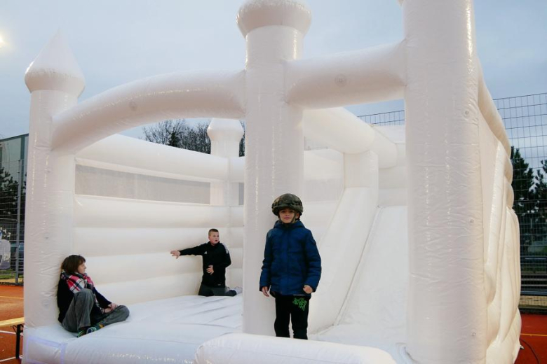 Turniej Mikołajkowy na średzkim orliku