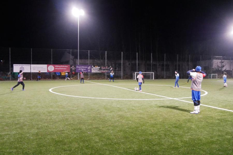 Turniej Mikołajkowy na średzkim orliku