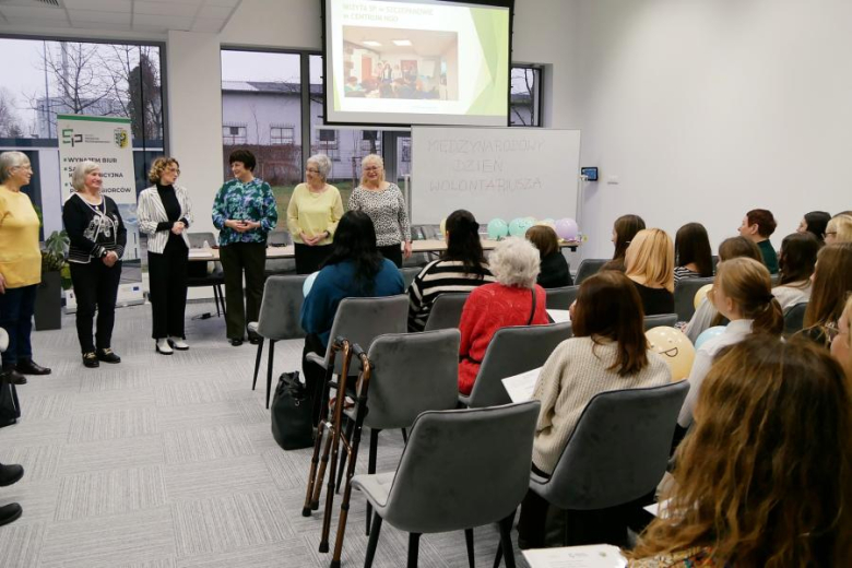 Seniorzy podziękowali młodzieży za wsparcie różnych inicjatyw