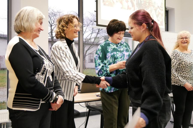 Seniorzy podziękowali młodzieży za wsparcie różnych inicjatyw