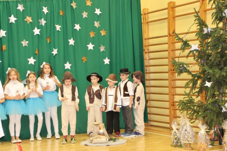 Świąteczny klimat zagościł w Szkole Podstawowej w Ujeździe Górnym
