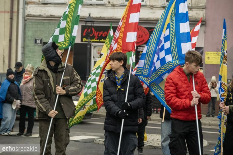 Barwny Orszak Trzech Króli przeszedł średzkimi ulicami
