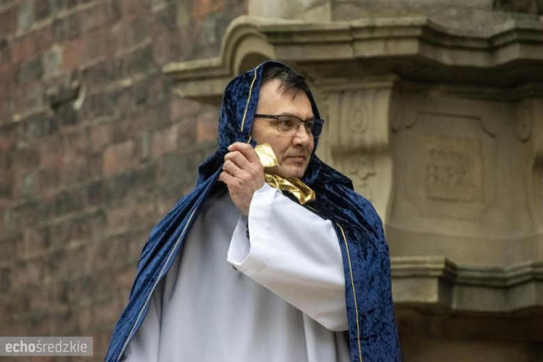 Barwny Orszak Trzech Króli przeszedł średzkimi ulicami