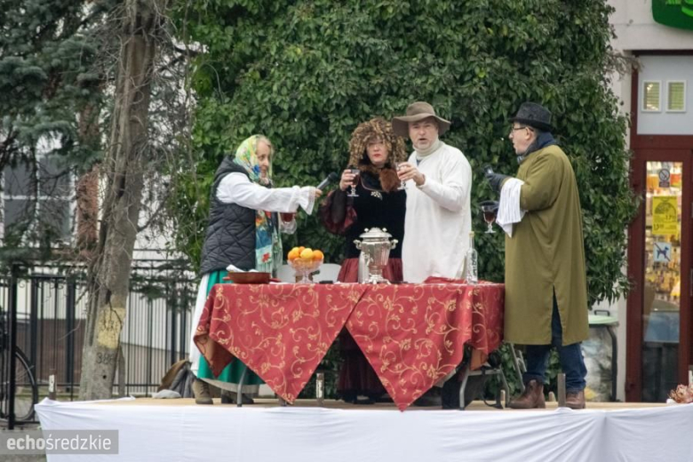 Barwny Orszak Trzech Króli przeszedł średzkimi ulicami