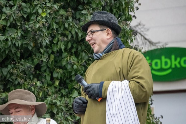 Barwny Orszak Trzech Króli przeszedł średzkimi ulicami