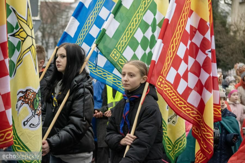 Barwny Orszak Trzech Króli przeszedł średzkimi ulicami