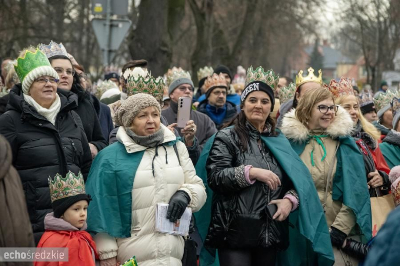 Barwny Orszak Trzech Króli przeszedł średzkimi ulicami