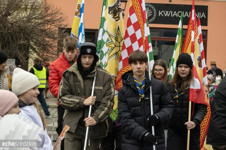 Barwny Orszak Trzech Króli przeszedł średzkimi ulicami