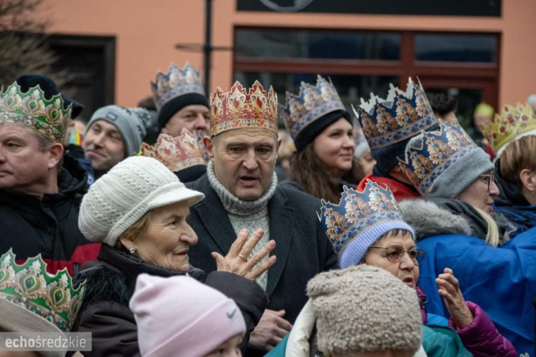 Barwny Orszak Trzech Króli przeszedł średzkimi ulicami