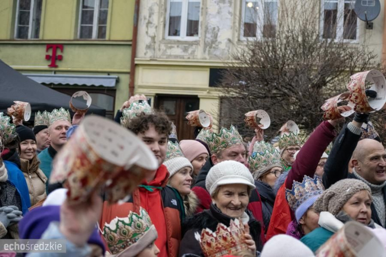 Barwny Orszak Trzech Króli przeszedł średzkimi ulicami
