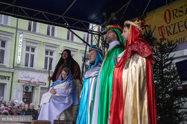 Barwny Orszak Trzech Króli przeszedł średzkimi ulicami