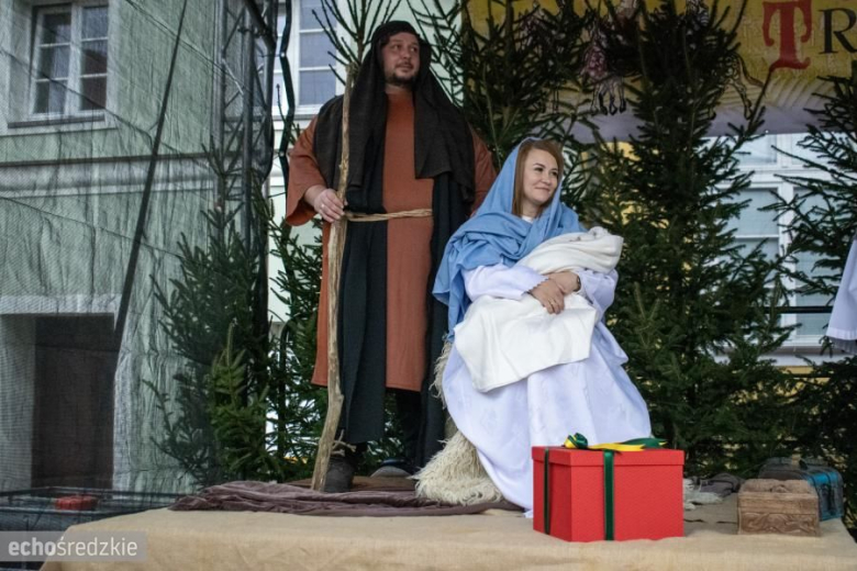 Barwny Orszak Trzech Króli przeszedł średzkimi ulicami