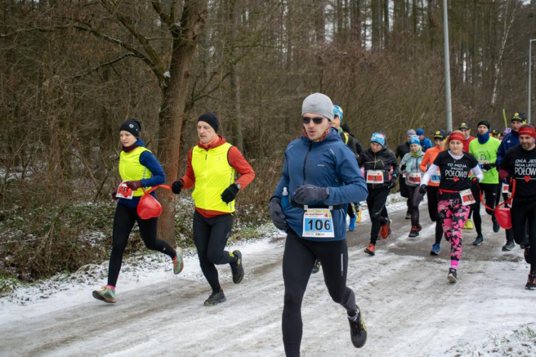 Biegacze kolejny raz rywalizowali podczas Biegu Walentynkowego w Wilkszynie