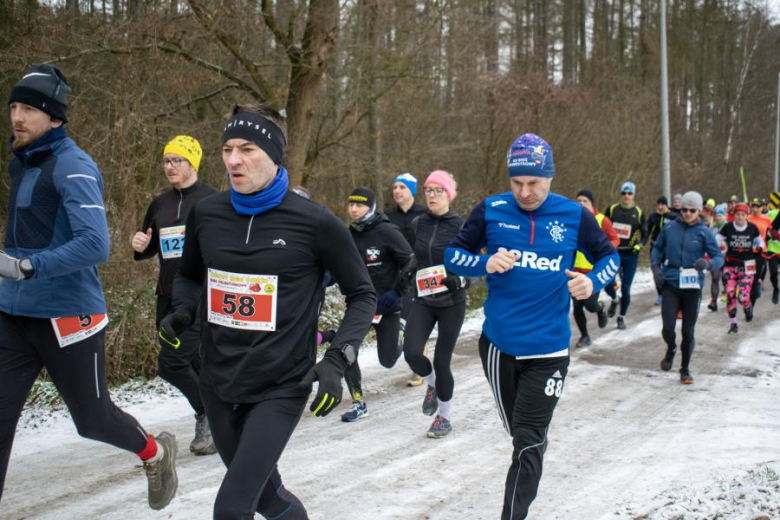 Biegacze kolejny raz rywalizowali podczas Biegu Walentynkowego w Wilkszynie