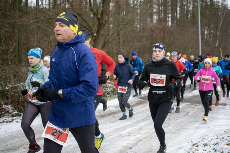 Biegacze kolejny raz rywalizowali podczas Biegu Walentynkowego w Wilkszynie