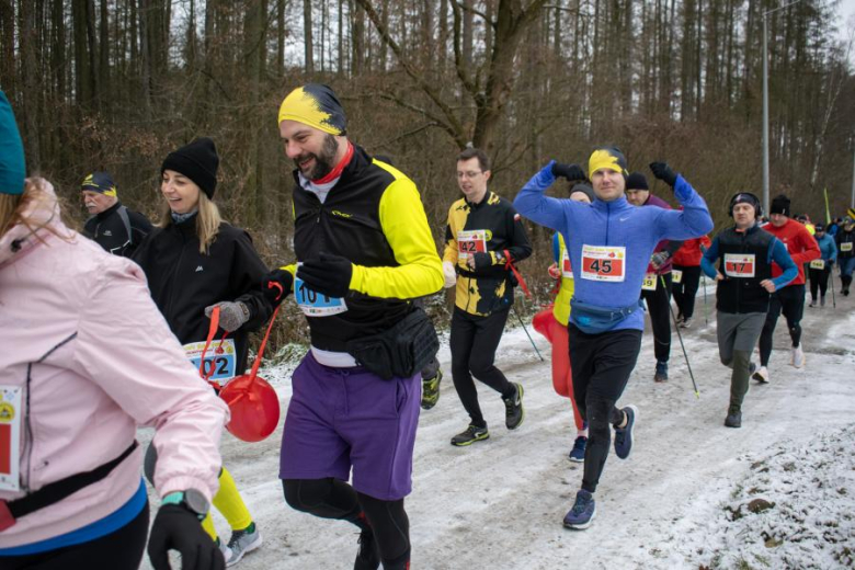 Biegacze kolejny raz rywalizowali podczas Biegu Walentynkowego w Wilkszynie