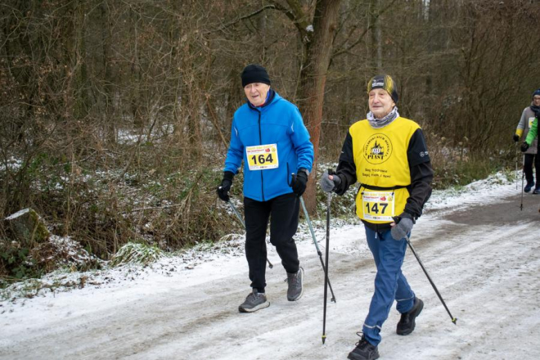 Biegacze kolejny raz rywalizowali podczas Biegu Walentynkowego w Wilkszynie