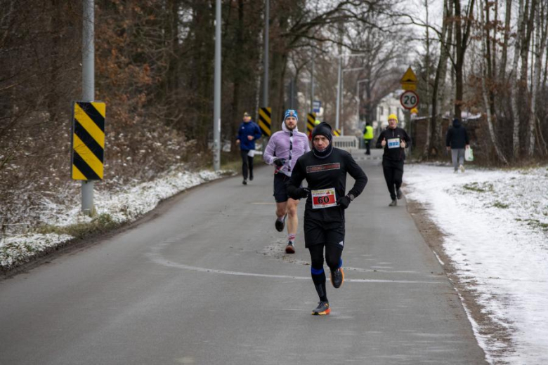 Biegacze kolejny raz rywalizowali podczas Biegu Walentynkowego w Wilkszynie