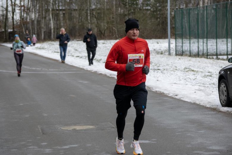 Biegacze kolejny raz rywalizowali podczas Biegu Walentynkowego w Wilkszynie