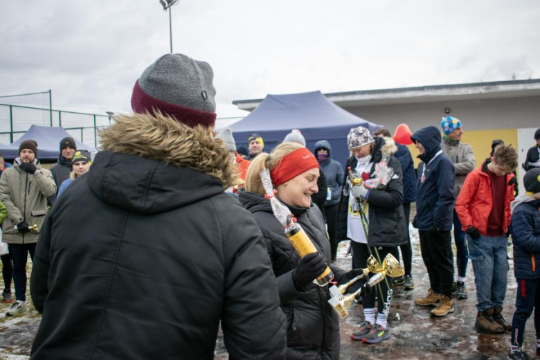 Biegacze kolejny raz rywalizowali podczas Biegu Walentynkowego w Wilkszynie