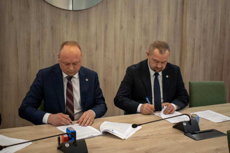 Podpisanie umowy na budowę oczyszczalni ścieków w gminie Miękinia