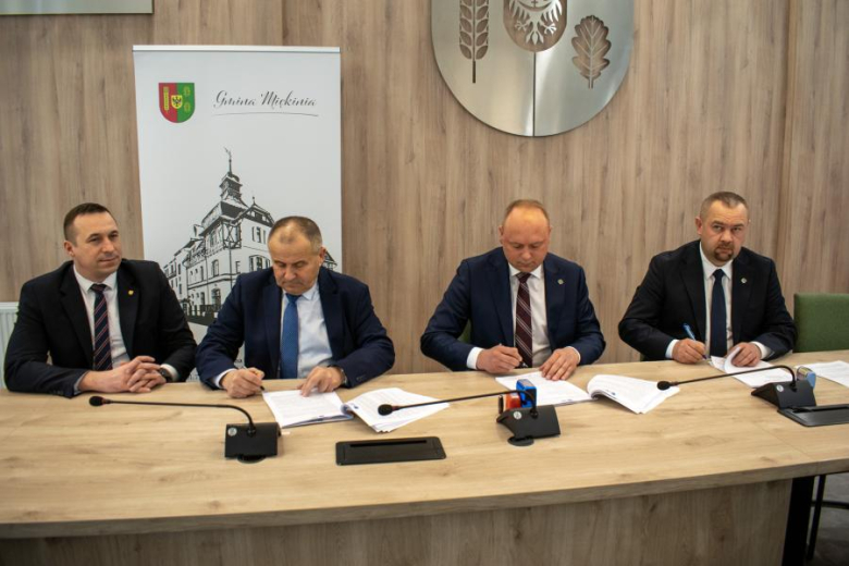 Podpisanie umowy na budowę oczyszczalni ścieków w gminie Miękinia