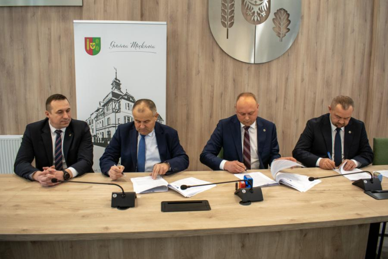 Podpisanie umowy na budowę oczyszczalni ścieków w gminie Miękinia