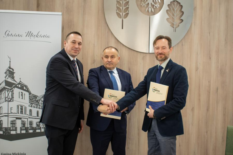 Podpisanie umowy na budowę oczyszczalni ścieków w gminie Miękinia