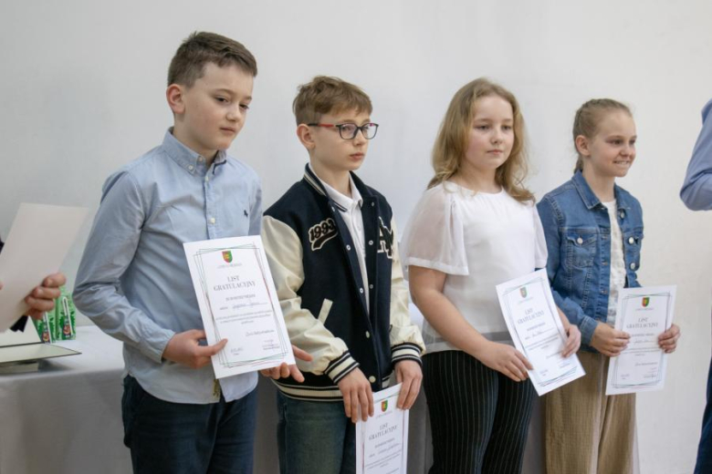 Wręczenie listów gratulacyjnych dla stypendystów