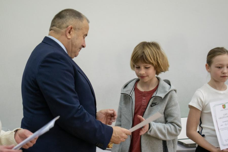 Wręczenie listów gratulacyjnych dla stypendystów