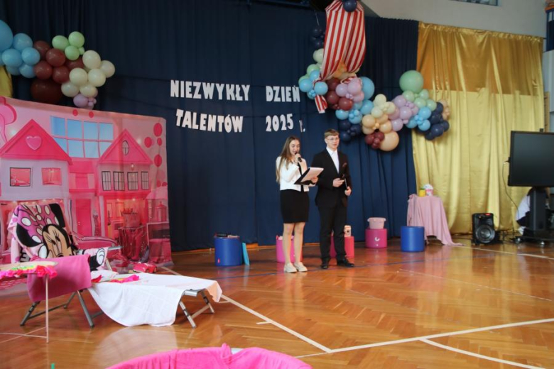 "Niezwykły Dzień Talentów"