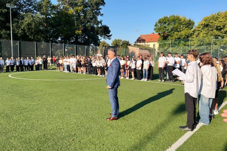 Pierwszy dzwonek w placówkach z terenu gminy Środa Śląska