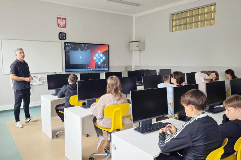 Nowa sala komputerowa w Szczepanowie