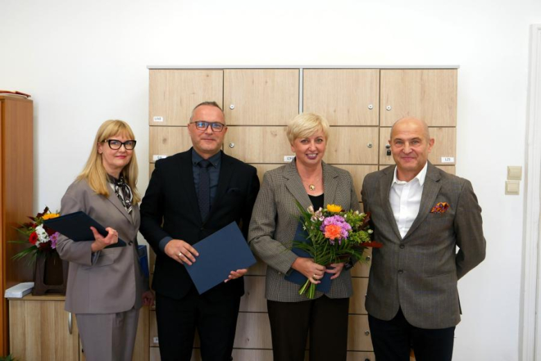 Nagrody dla nauczycieli z powiatu średzkiego rozdane