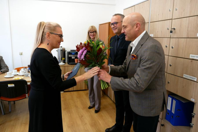 Nagrody dla nauczycieli z powiatu średzkiego rozdane