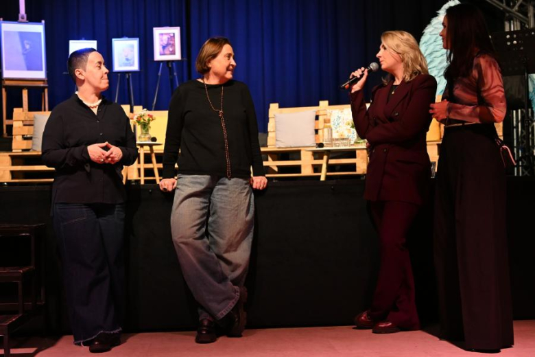 "Skrzydła, których nie widać"