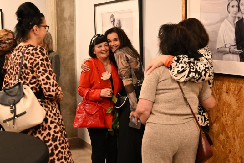 "Skrzydła, których nie widać"