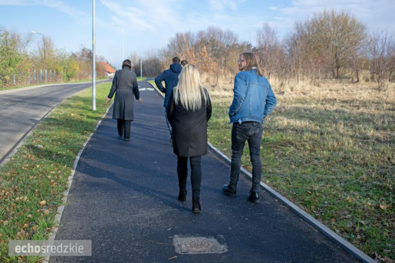 Nowa ścieżka wizytowana przez przedstawicieli Urzędu Miejskiego, samorządu i dewelopera
