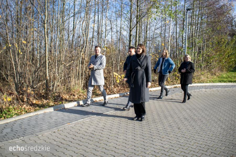Nowa ścieżka wizytowana przez przedstawicieli Urzędu Miejskiego, samorządu i dewelopera