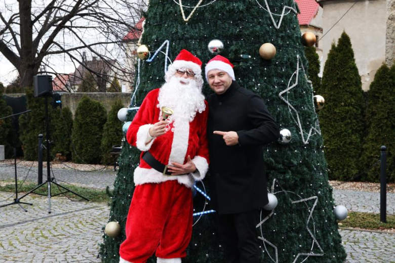 Uroczyste rozświetlenie świątecznej choinki