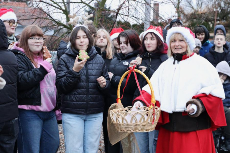 Uroczyste rozświetlenie świątecznej choinki