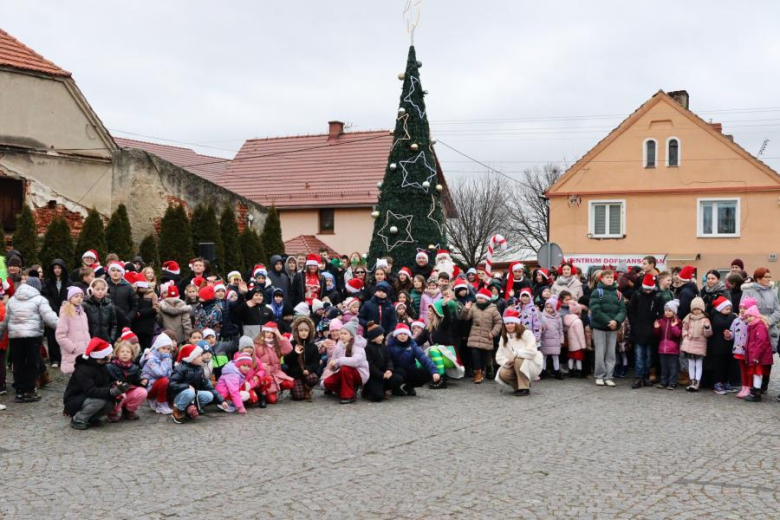 Uroczyste rozświetlenie świątecznej choinki
