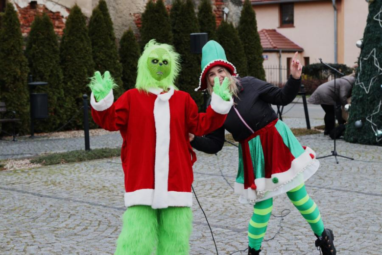 Uroczyste rozświetlenie świątecznej choinki