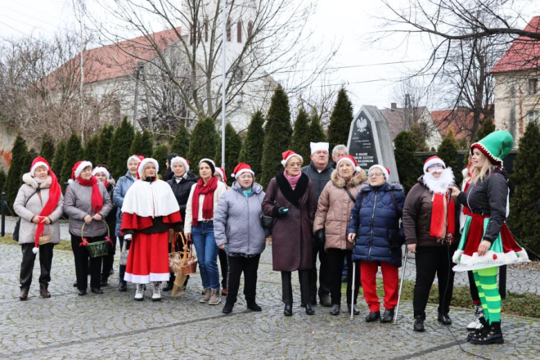 Uroczyste rozświetlenie świątecznej choinki