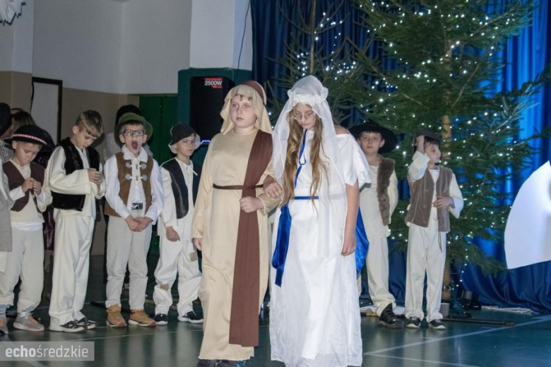 Jasełka w Szkole Podstawowej w Kostomłotach